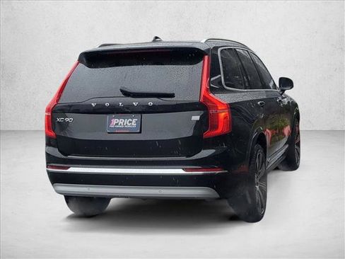 Used 2022 Volvo XC90 T8 Inscription w/ Lounge Package image 5