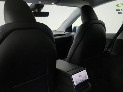 Used 2026 Tesla Model Y 2WD image 58