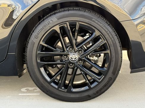 Used 2025 Toyota Camry SE w/ Convenience Package image 15