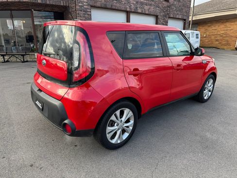 Used 2015 Kia Soul + image 16