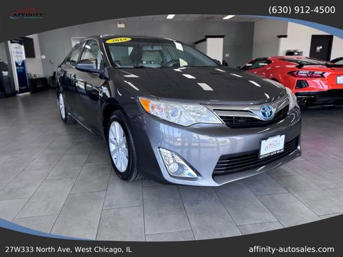 Used 2014 Toyota Camry XLE w/ Leather Package image 1