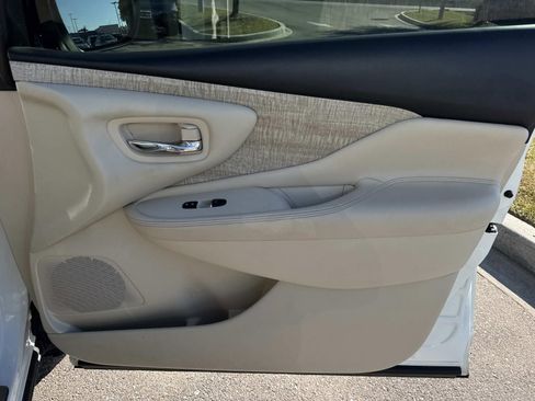 Used 2019 Nissan Murano SL w/ SL Technology Package image 16