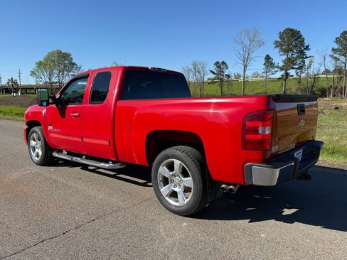 Used 2007 Chevrolet Silverado 1500 LT w/ South Central Value Package image 2