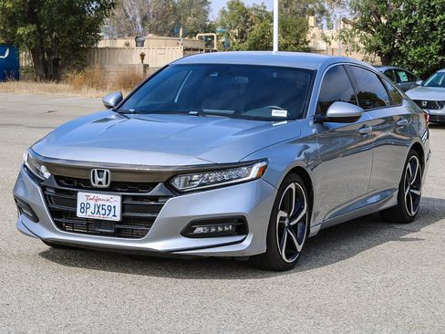 Used 2020 Honda Accord Sport image 3