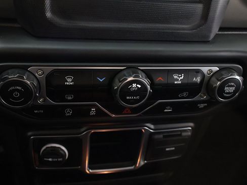 Used 2022 Jeep Wrangler Unlimited Willys image 42