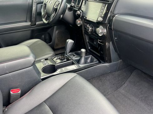 Used 2024 Toyota 4Runner TRD Off-Road Premium image 16