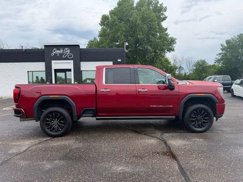 Used 2022 GMC Sierra 2500 Denali w/ Denali Ultimate Package AWD/4WD image 3