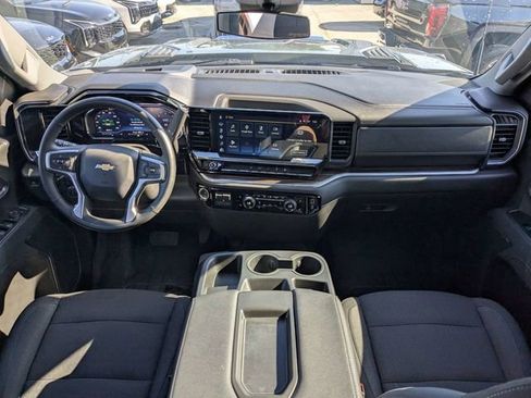 Used 2025 Chevrolet Silverado 2500 LT AWD/4WD image 12