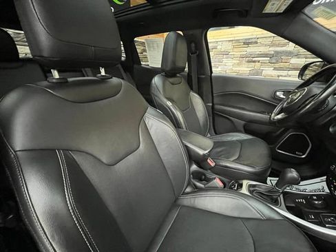 Used 2021 Jeep Compass Latitude w/ Sun and Sound Group AWD/4WD image 17