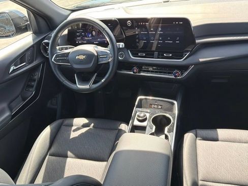 Certified 2026 Chevrolet Equinox LT w/ Convenience Package II AWD/4WD image 19