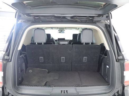 Used 2024 Ford Expedition XLT AWD/4WD image 19