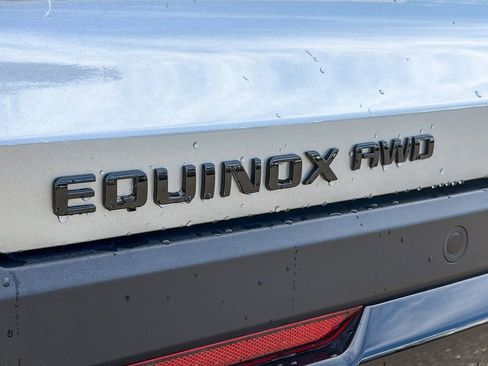 Used 2025 Chevrolet Equinox RS w/ Safety and Technology Package image 10