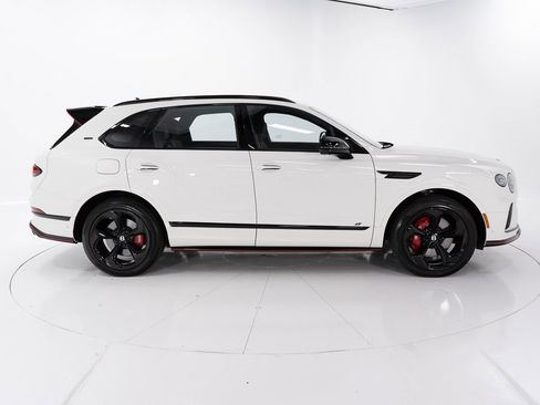 Certified 2025 Bentley Bentayga image 6