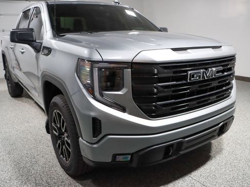 Used 2026 GMC Sierra 1500 Elevation AWD/4WD image 5