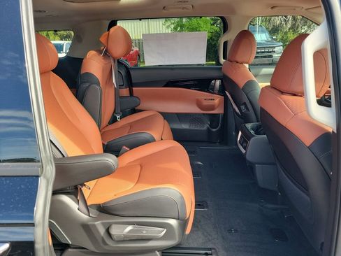 New 2026 Kia Carnival SX Prestige image 12