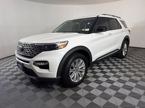 Used 2022 Ford Explorer Limited w/ Equipment Group 301A AWD/4WD image 7