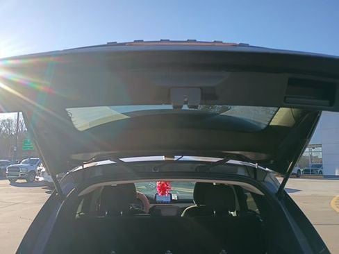 Used 2020 Ford Escape SE image 20