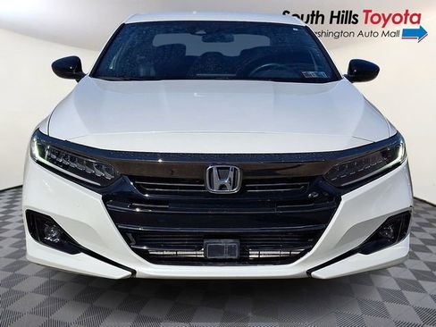Used 2022 Honda Accord Sport image 2