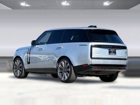 Used 2023 Land Rover Range Rover Autobiography AWD/4WD image 3