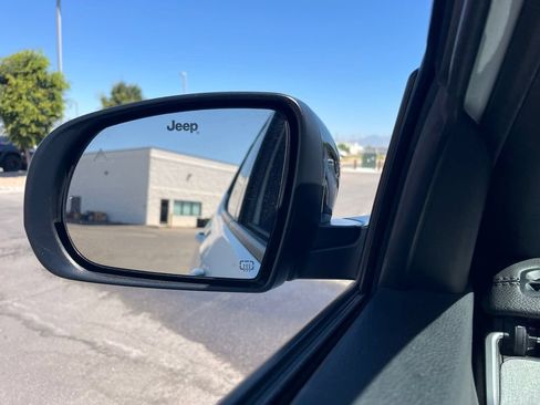 Certified 2024 Jeep Compass Latitude AWD/4WD image 5