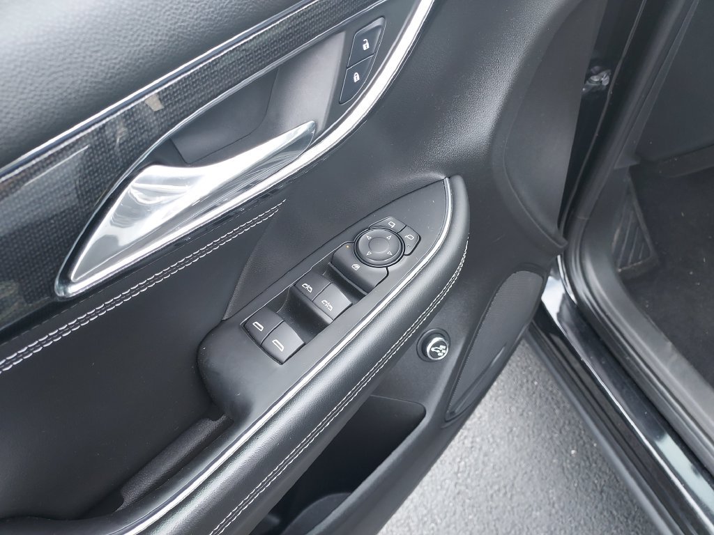 Used 2022 Buick Envision Preferred FWD image 11