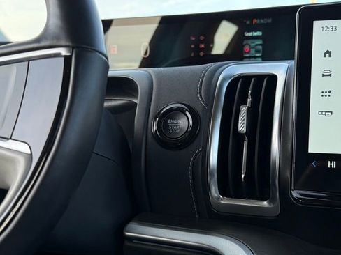 Certified 2025 Ford Expedition Max Platinum image 14