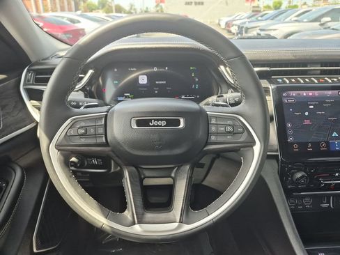 Used 2024 Jeep Grand Cherokee Limited 4xe AWD/4WD image 18