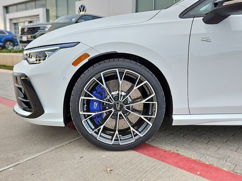 New 2026 Volkswagen Golf image 5