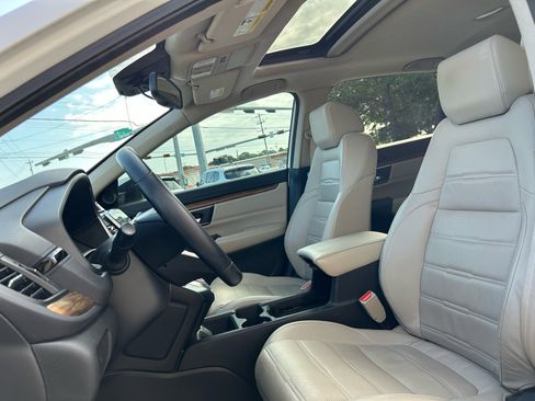 Used 2017 Honda CR-V Touring image 22