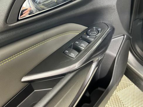 New 2026 Chevrolet Trax ACTIV w/ Sunroof Package FWD image 11