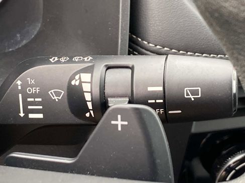 Used 2024 Nissan Rogue S image 19