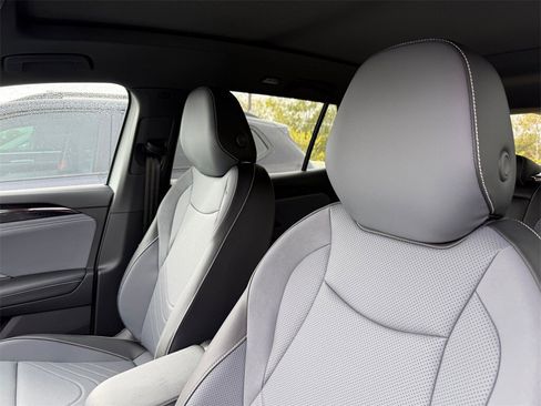 New 2026 Volkswagen Tiguan SE R-Line image 12
