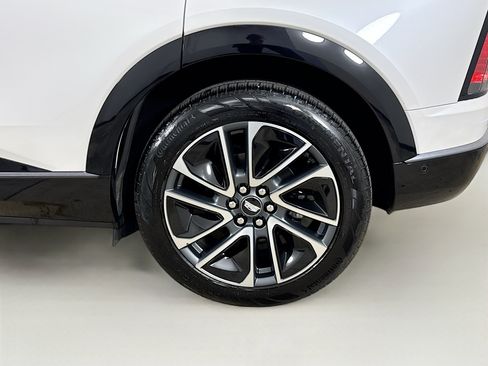Used 2025 Cadillac Optiq Sport 1 AWD/4WD image 35