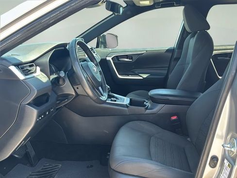 Used 2023 Toyota RAV4 SE w/ Convenience Package AWD/4WD image 17