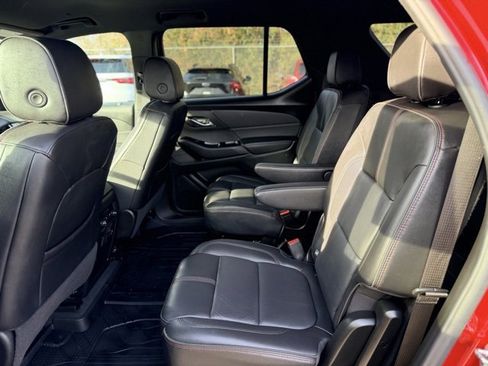 Used 2023 Chevrolet Traverse RS image 27