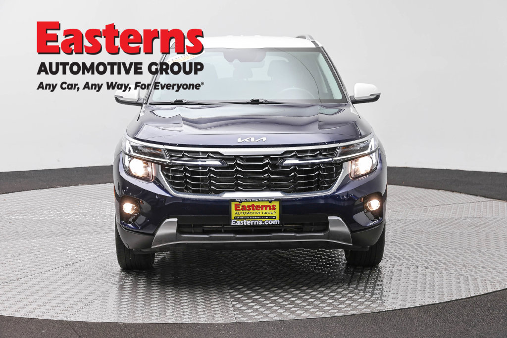 Used 2024 Kia Seltos S AWD/4WD image 3