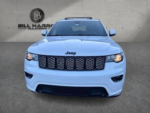 Used 2019 Jeep Grand Cherokee Altitude AWD/4WD image 2