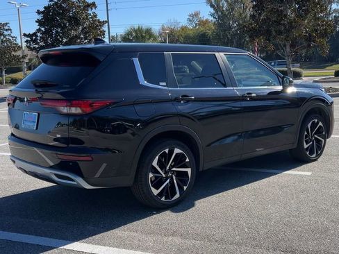 Used 2024 Mitsubishi Outlander SE Black Edition image 8