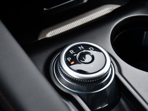 Used 2025 Ford Explorer Active image 27