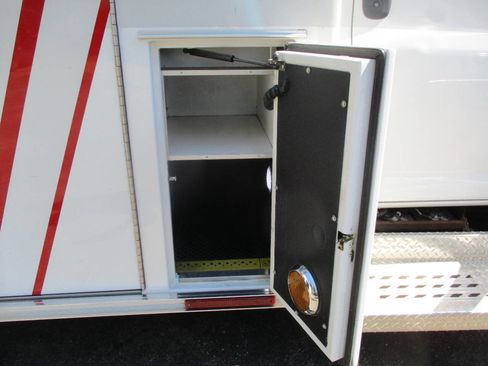 Used 2009 Chevrolet Kodiak C4500 2WD Regular Cab image 20