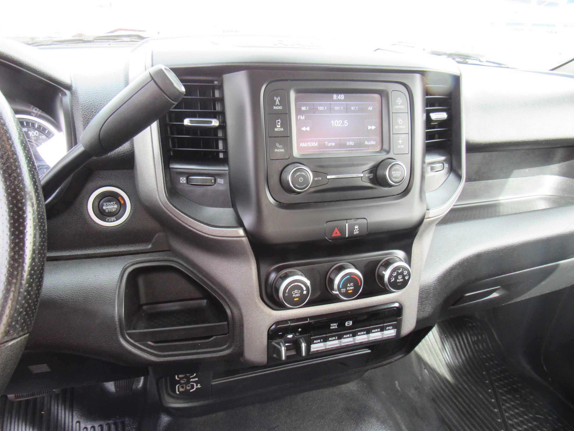 Used 2020 RAM 5500 Tradesman RWD image 11
