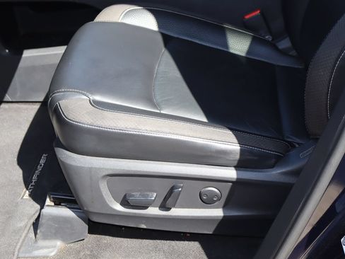 Used 2023 Nissan Pathfinder SL w/ SL Premium Package FWD image 21