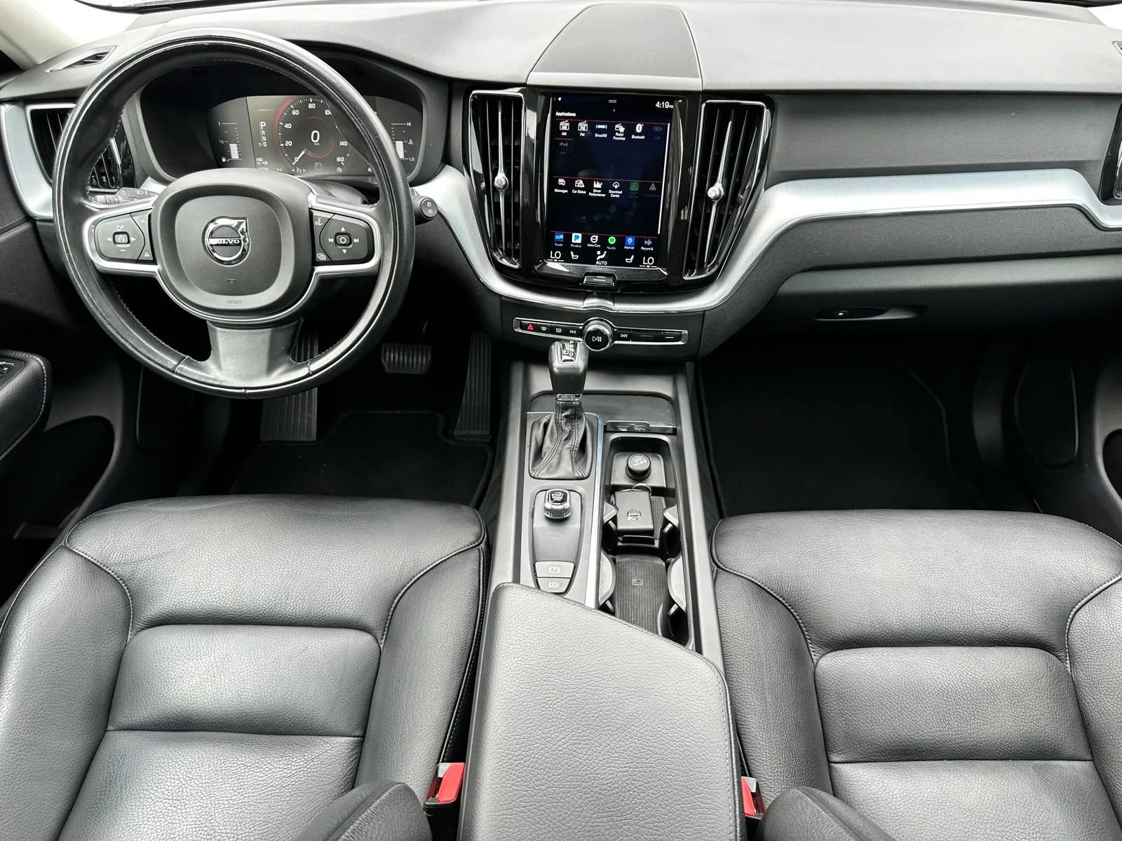 Used 2018 Volvo XC60 T5 Momentum w/ Vision Package AWD/4WD image 25