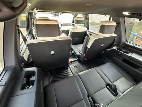Used 2025 Toyota Sequoia Capstone image 23
