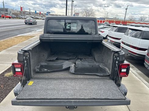 Used 2022 Jeep Gladiator Overland w/ Popular Equipment Package image 27