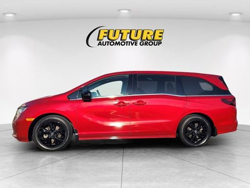 Used 2023 Honda Odyssey Sport image 6