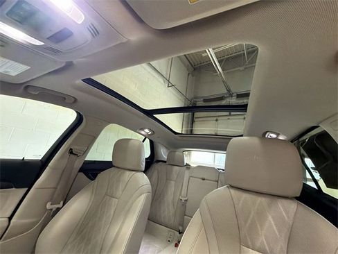 Certified 2023 Buick Envision Avenir image 23