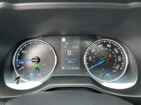 Used 2022 Toyota RAV4 XLE w/ Convenience Package AWD/4WD image 25