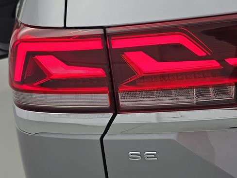 Certified 2025 Volkswagen Atlas SE AWD/4WD image 36
