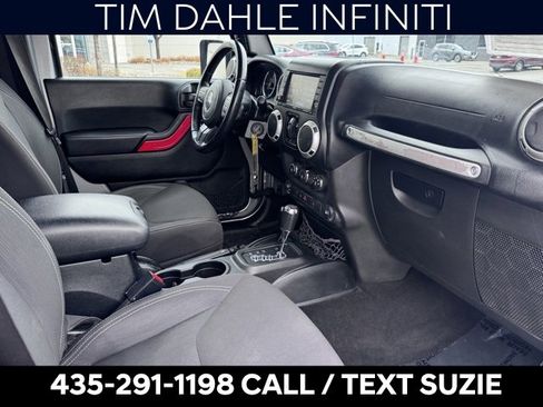 Used 2018 Jeep Wrangler Unlimited Sahara image 15